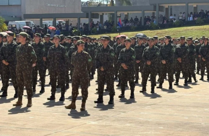 Incorporação feminina ao serviço militar inicial é celebrada por integrantes da JMU 