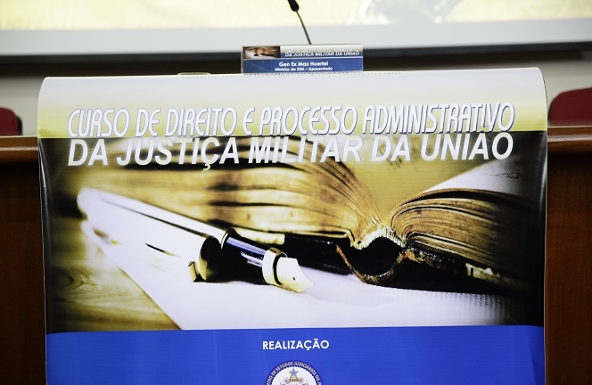 Veja as palestras da manhã desta terça do Curso de Direito e Processo Administrativo