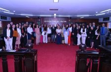 Estudantes da Universidade Católica de Petrópolis são recebidos no STM