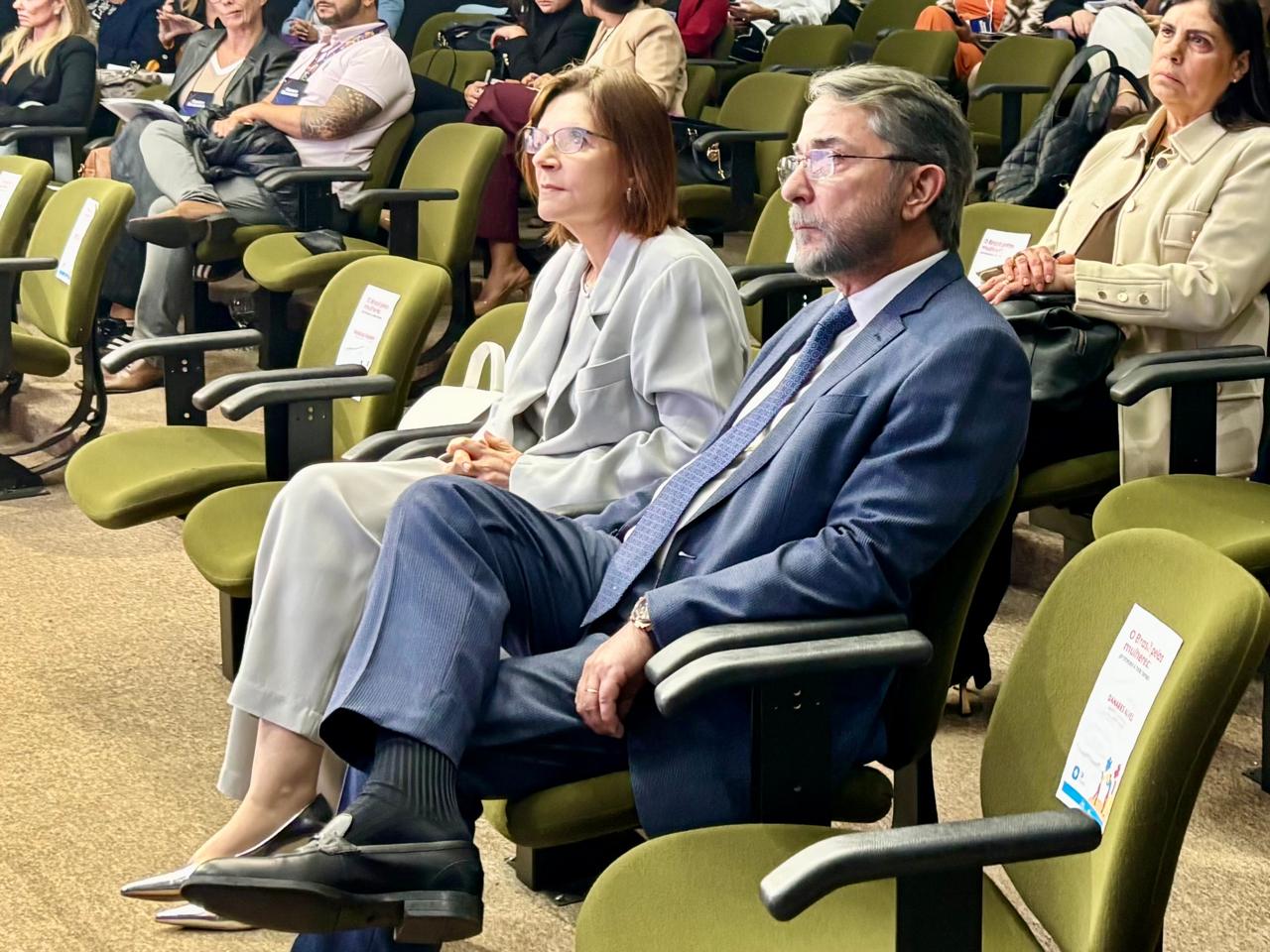 presidente stm participa debate