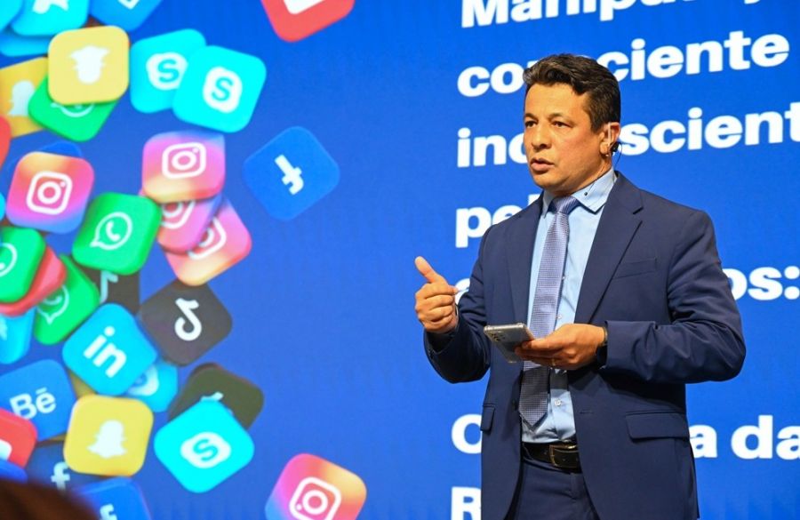 STM sedia palestra e lançamento de livro sobre jornalismo e inteligência artificial