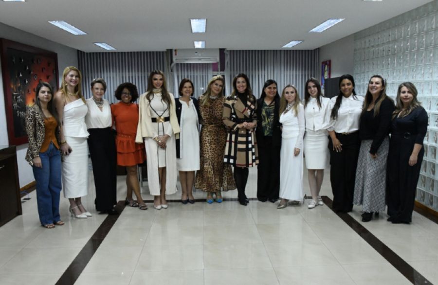 Ministra do STM recebe comitiva da Virada Feminina e defende protocolo de julgamento com perspectiva de gênero