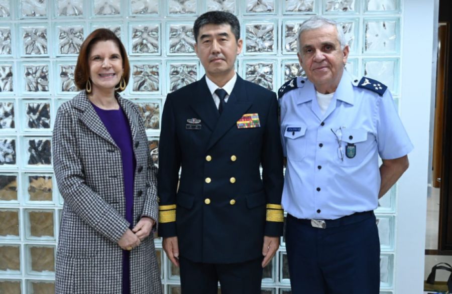Dirigentes do STM recebem em audiência adido de Defesa da Embaixada da China no Brasil