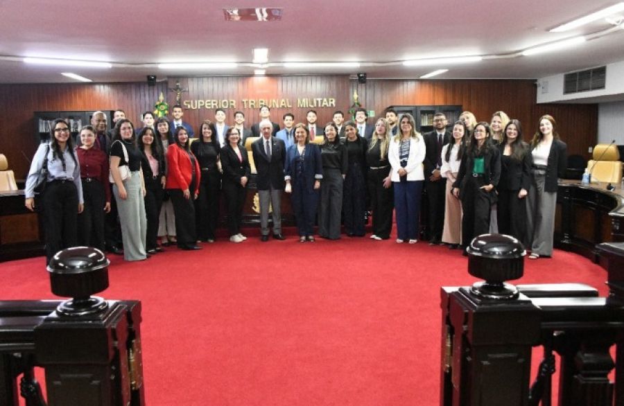 Estudantes de Direito visitam o STM e conhecem de perto a atuação da Justiça Militar da União