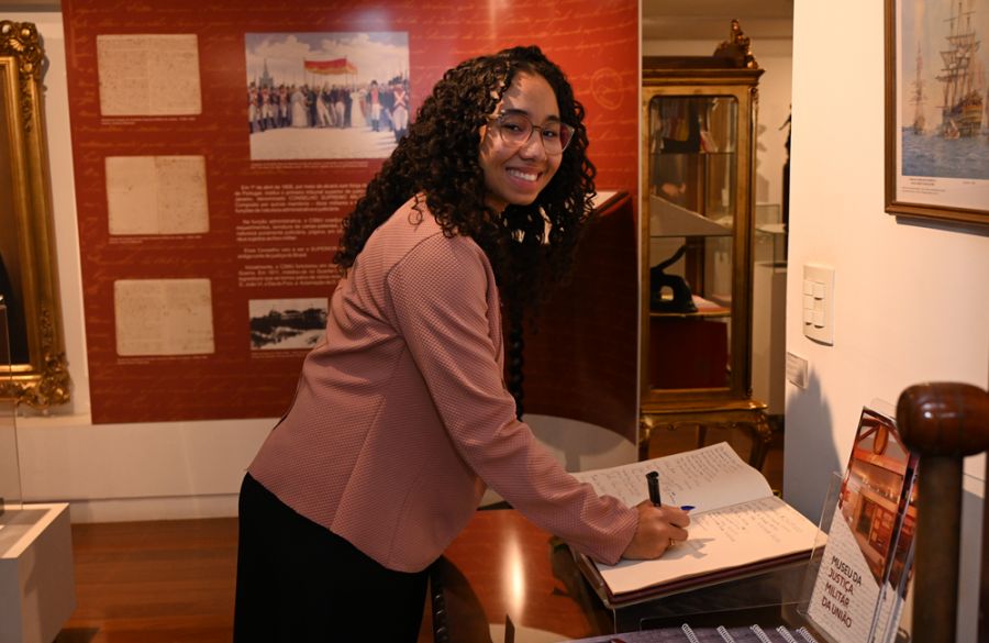 STM participa do programa “Meninas em Ação: Liderando o Futuro do DF”