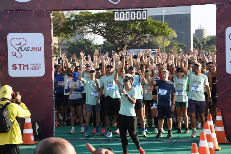 Corrida e Caminhada do PLAS/JMU reúne público recorde e promove solidariedade