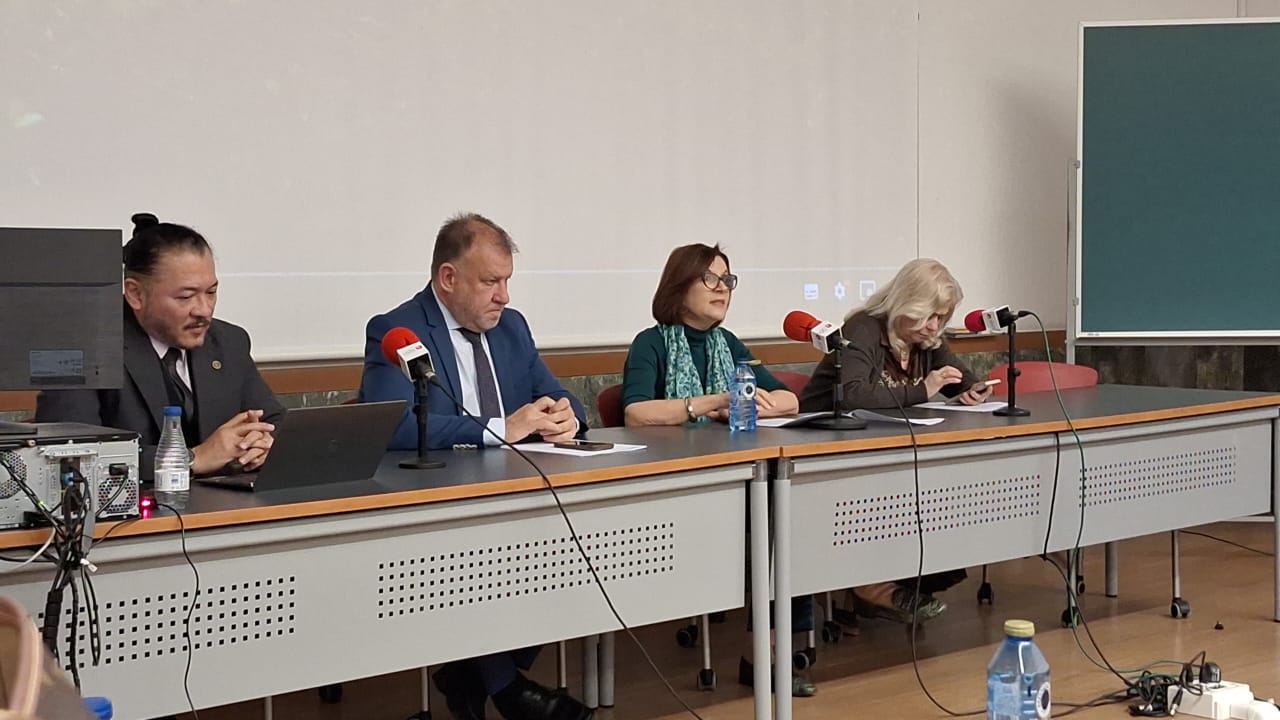 stm participa congresso internacional 2
