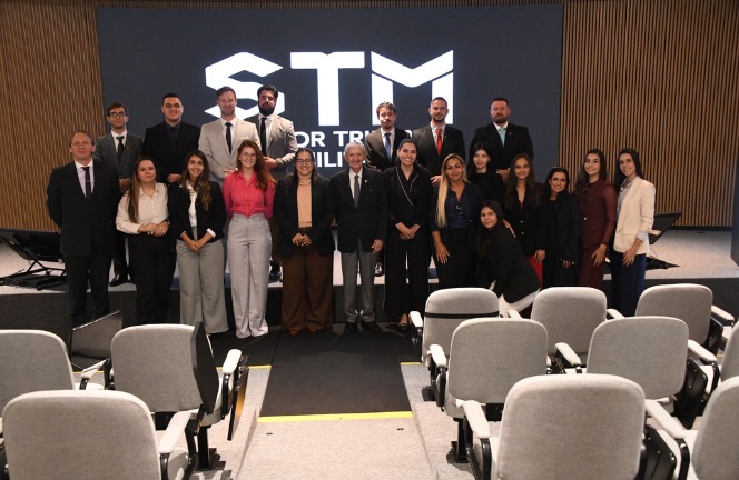 estudantes visitam stm 3