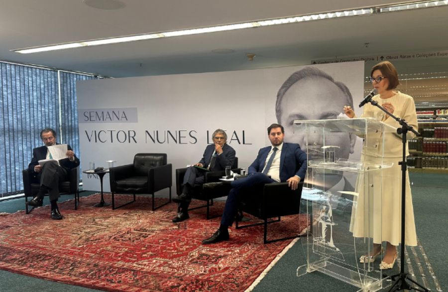 Presidente do STM participa de painel sobre democracia em evento no STF