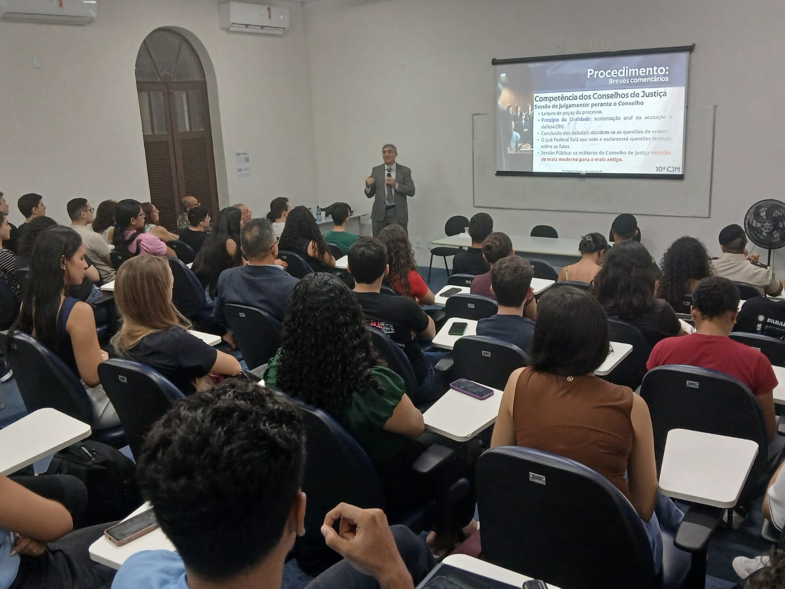 Estudantes de Direito do Ceará conhecem atuação da Justiça Militar da União