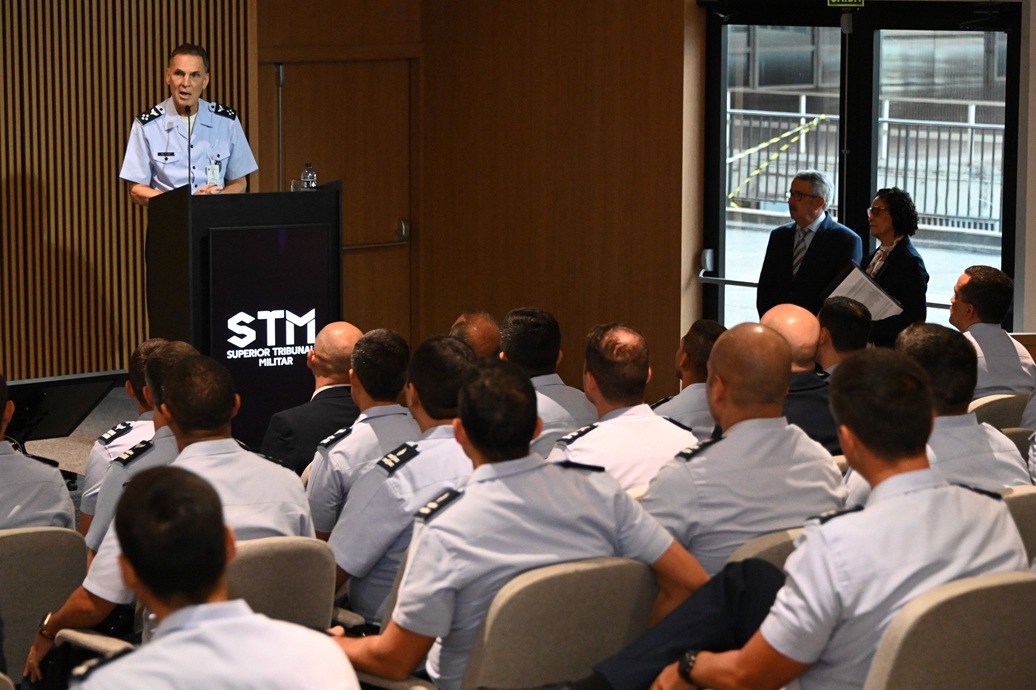 STM recebe oficiais que integrarão futuras estruturas de comando da Aeronáutica