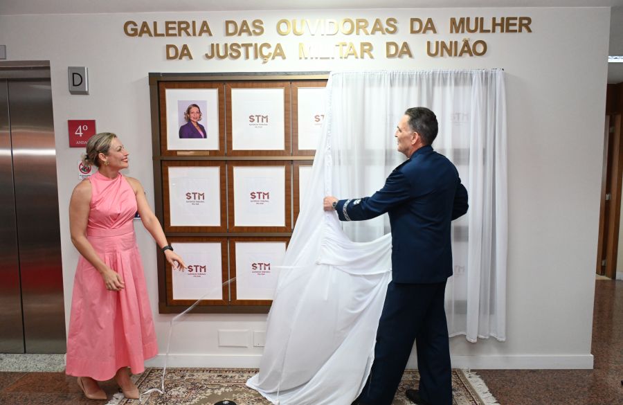 Inauguração de galerias de fotos no STM homenageia autoridades